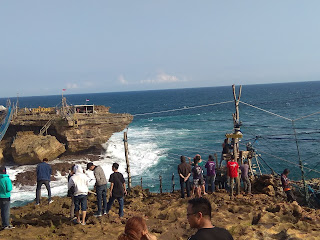 Timang Beach 吊橋探險