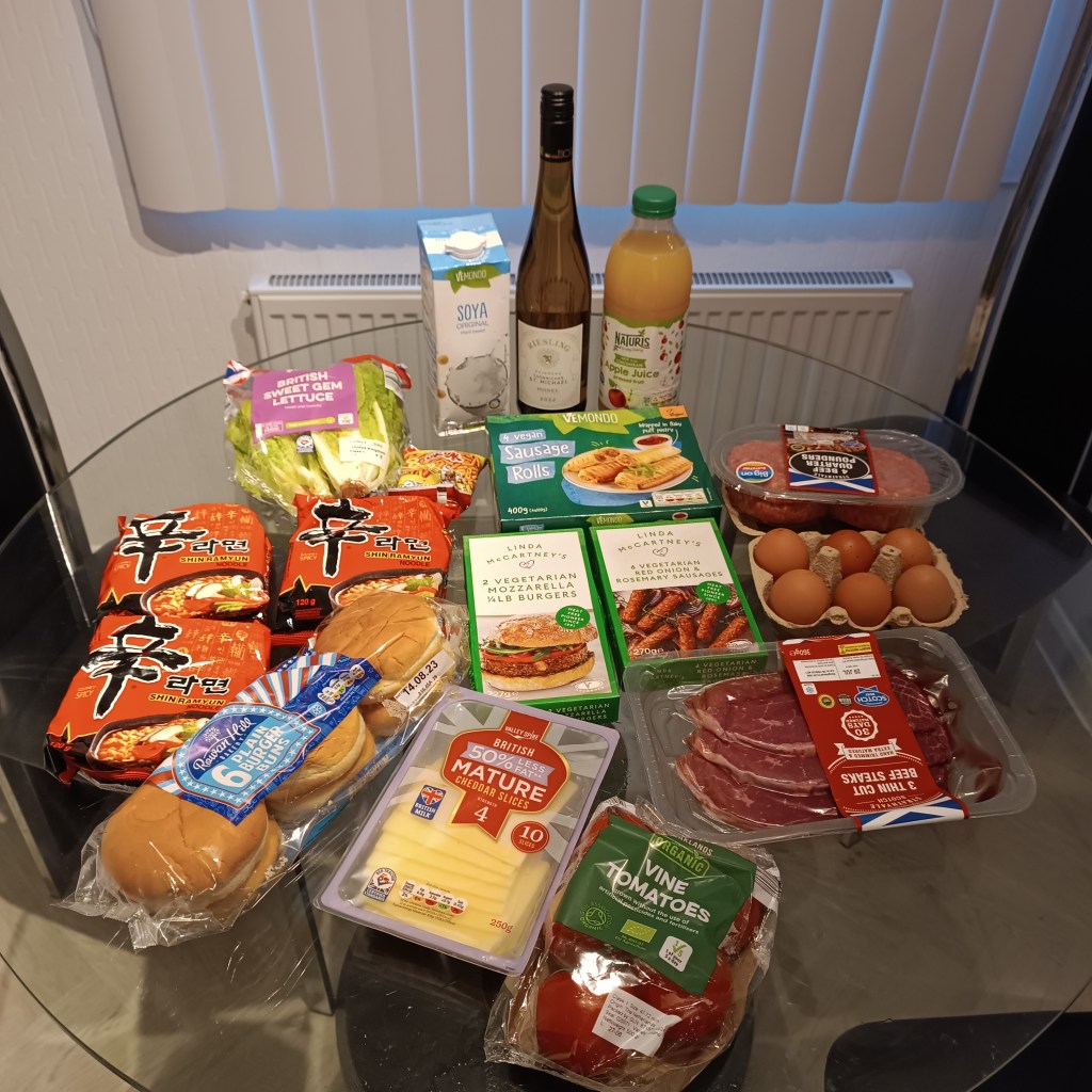 辛辣麵＋牛排＋橙汁