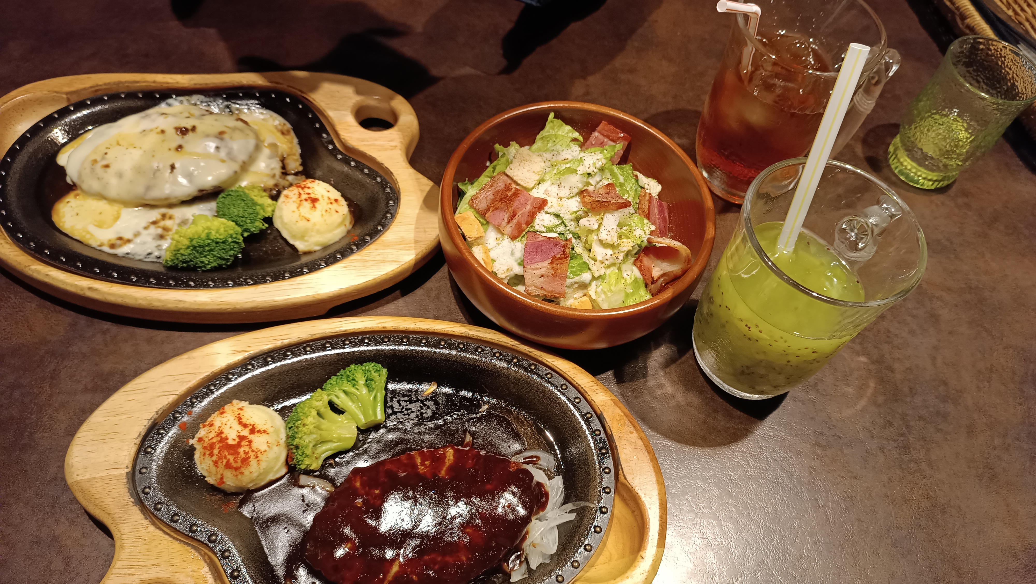 Bikkuri Donkey 漢堡肉餐廳