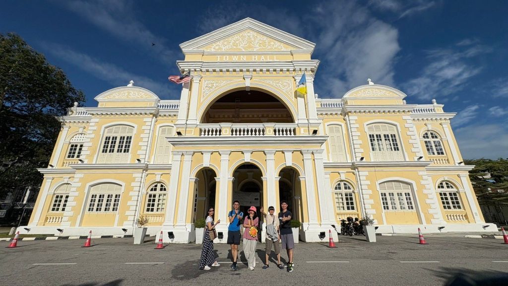 City Hall、Town Hall