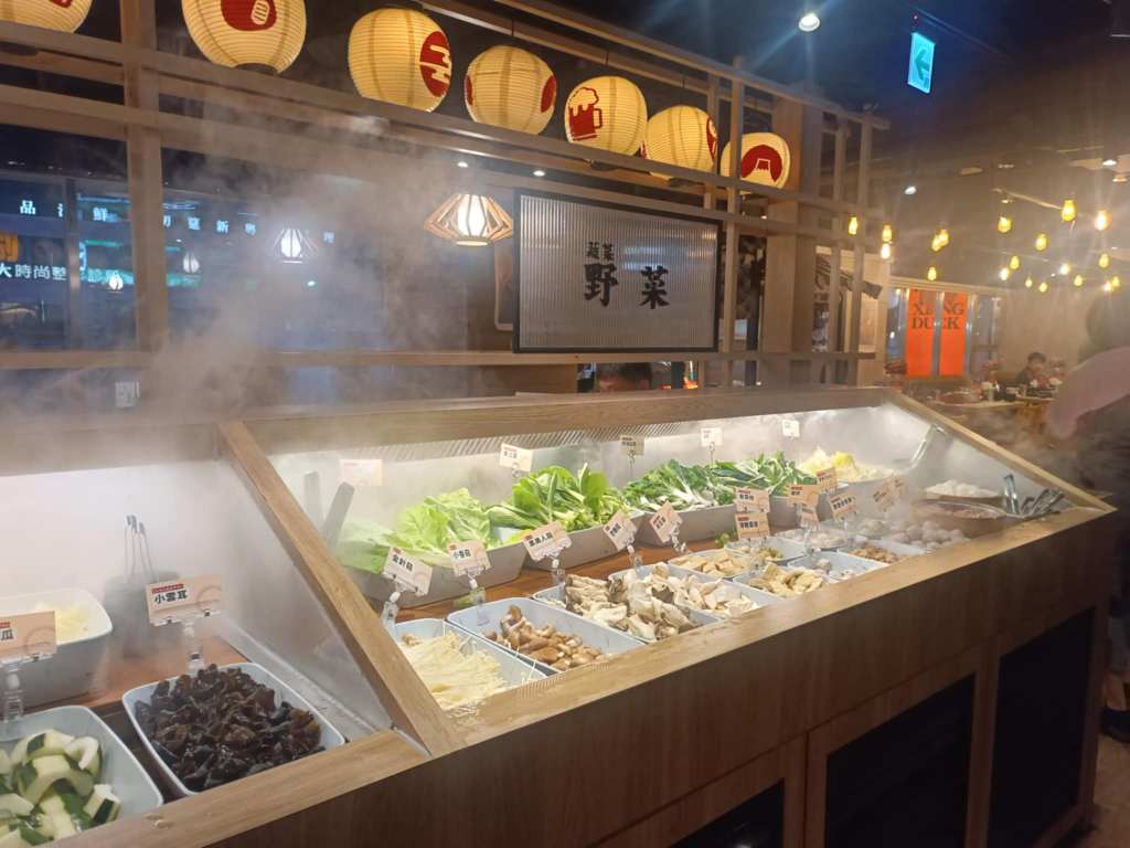 和牛涮-蔬菜、火鍋料吧