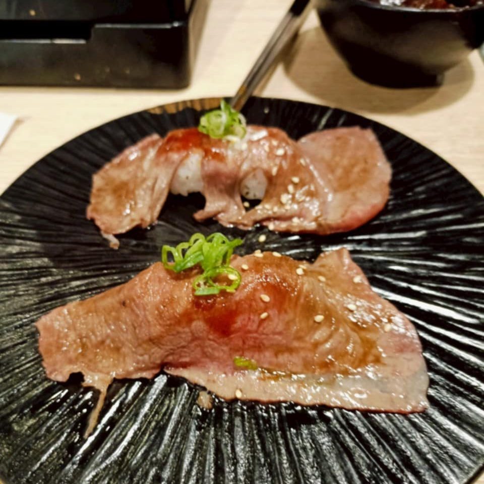 和牛涮-炙燒牛肉壽司