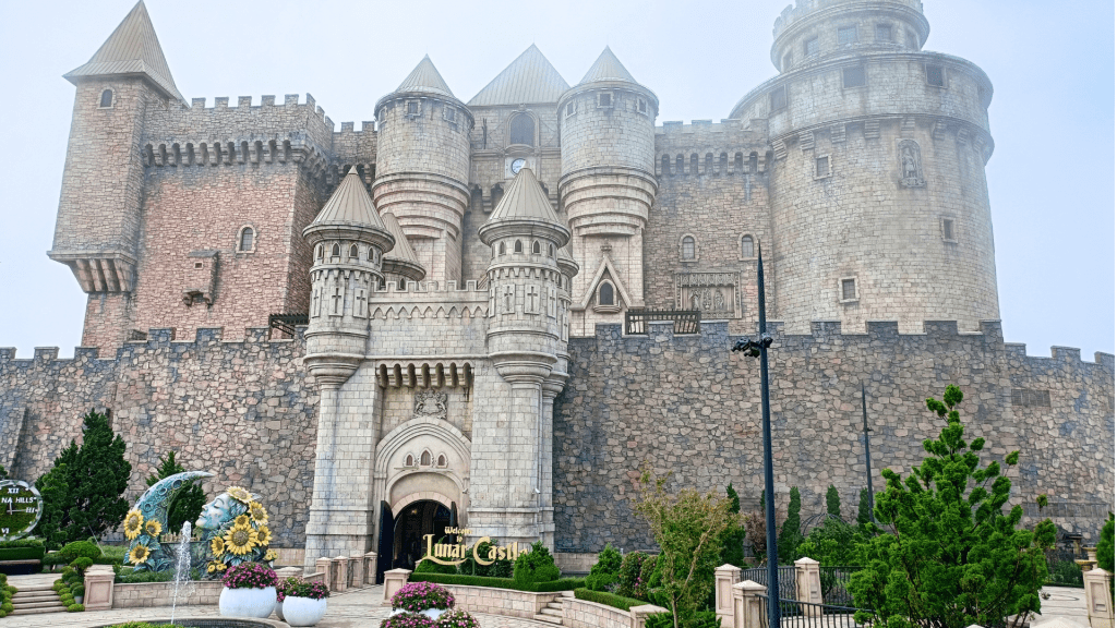 巴拿山 月亮城堡